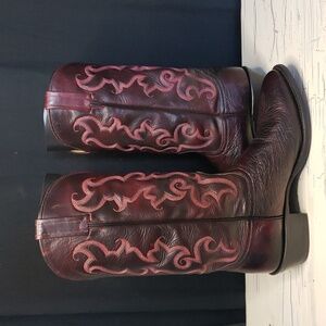 Nocona Vintage Cowboy Boots in Burgundy Shoulder Leather - Men's size 9.5 D